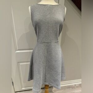 Loft, size 10, gray sleeveless dress